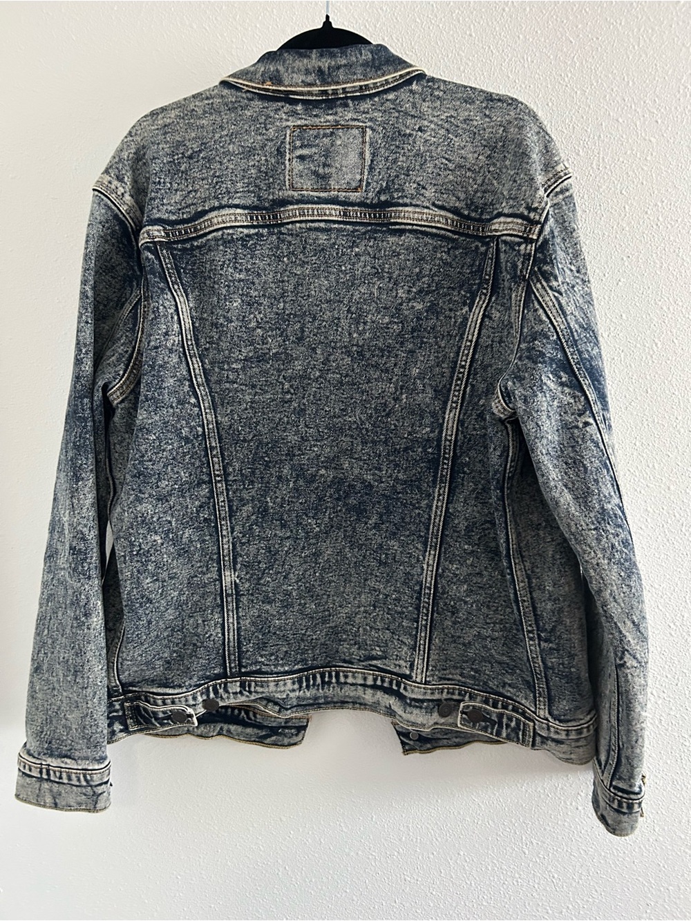 Levi’s Vintage  Acid-Wash Denim Trucker Jacket - Picture 6 of 7